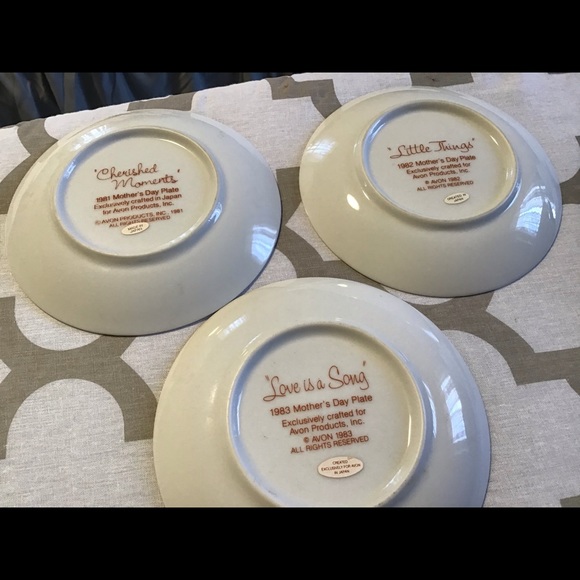 Avon plates - Picture 2 of 5